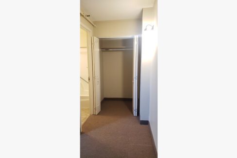 100Chenango-Closet01