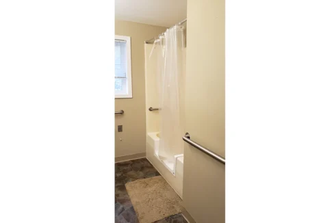 CedarStreet-Bathroom02