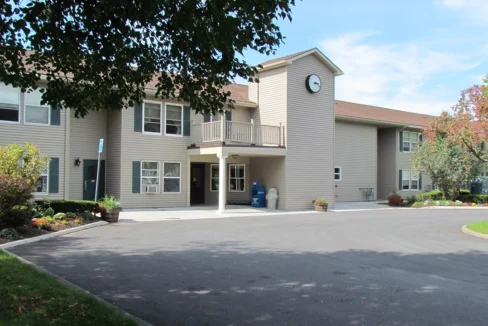 ClintonManor-Exterior01