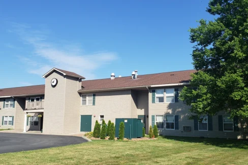 ClintonManor-Exterior03