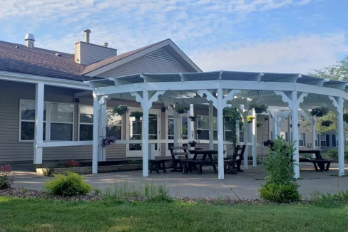 ClintonManor-Exterior08