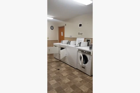 ClintonManor-Laundry01