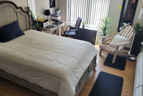 ClintonPlaza-Bedroom01