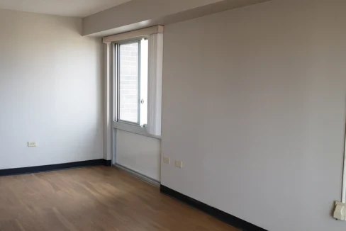 ClintonPlaza-LivingRoom03