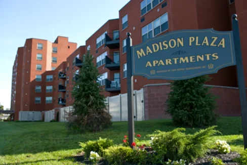 MadisonPlaza-Exterior01