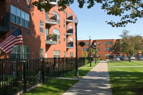 MadisonPlaza-Exterior03