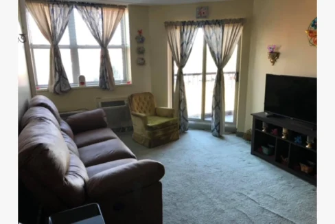 MadisonPlaza-LivingRoom01