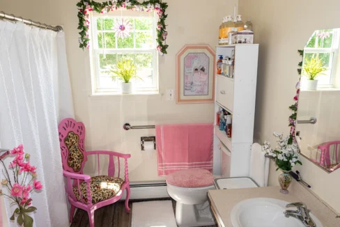 MarionManor-Bathroom01