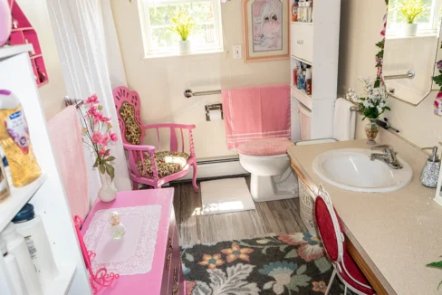 MarionManor-Bathroom03