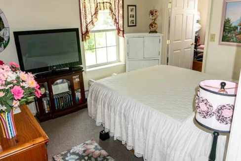 MarionManor-Bedroom02