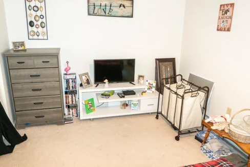 MarionManor-Bedroom03