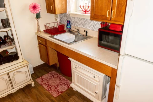 MarionManor-Kitchen02