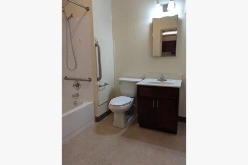 MohawkTerrace-Bathroom01