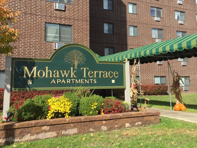 Mohawk Terrace Exterior