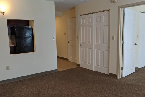 MohawkTerrace-LivingRoom03