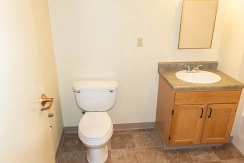 NewYorkMillsSeniorCenter-Bathroom02