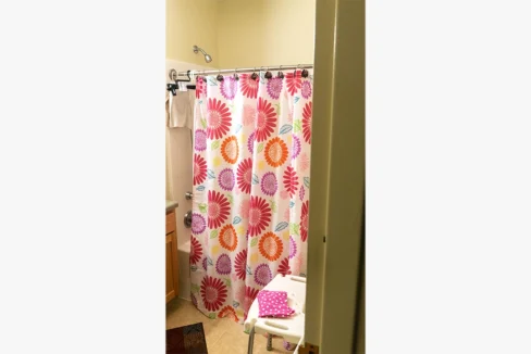 NewYorkMillsSeniorCenter-Bathroom05