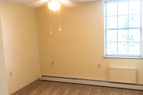 NewYorkMillsSeniorCenter-Bedroom04