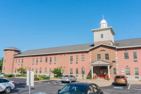 NewYorkMillsSeniorCenter-Exterior02