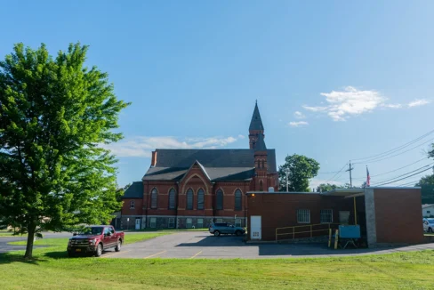 NewYorkMillsSeniorCenter-Exterior03