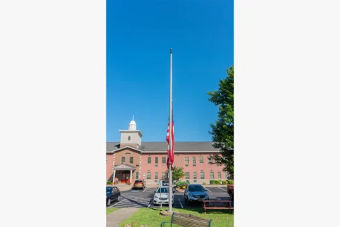 NewYorkMillsSeniorCenter-Exterior04