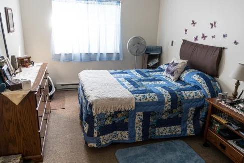 NoyesManor-Bedroom03