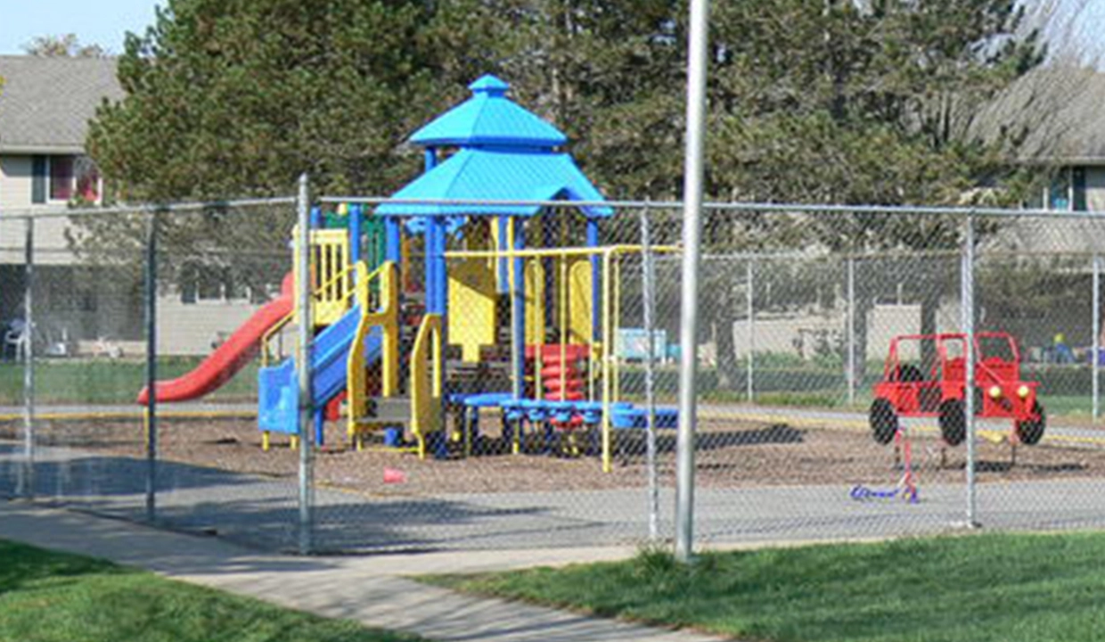 ParkDriveManorTwo-Exterior07