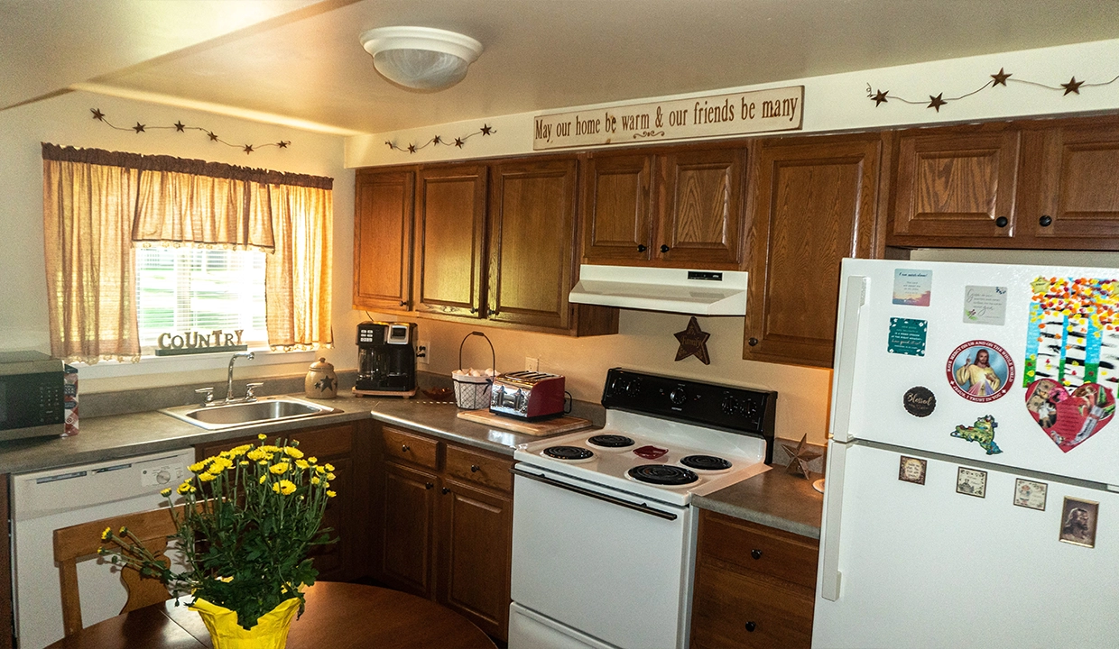 ParkDriveManorTwo-Kitchen02