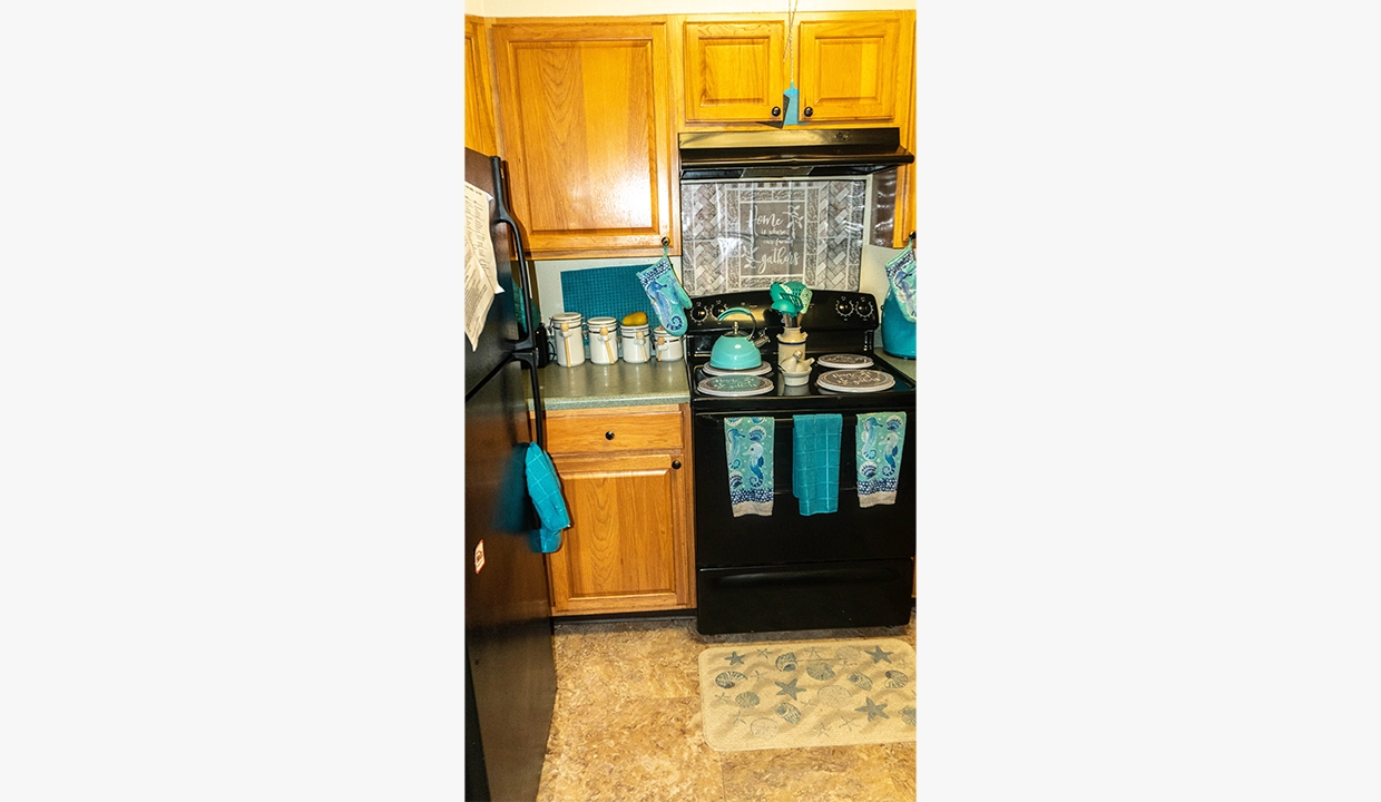 ParkDriveManorTwo-Kitchen03