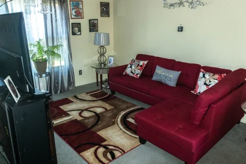 ParkDriveManorTwo-LivingRoom05