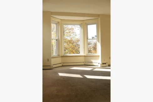 PasturesMansions-LivingRoom02