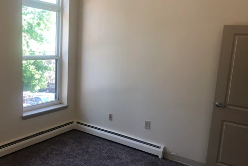 RobinsonSquare-Bedroom02