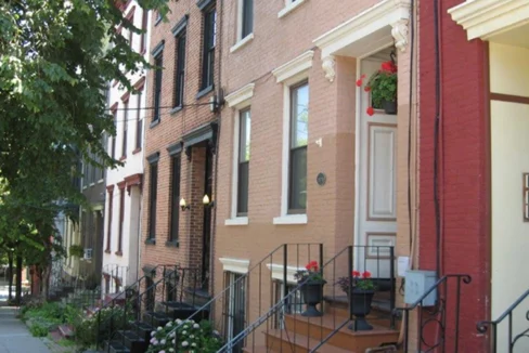 RobinsonSquare-Exterior02