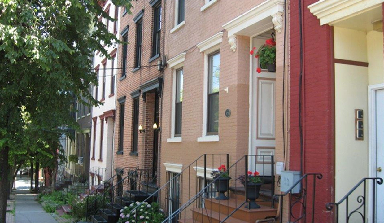 RobinsonSquare-Exterior02