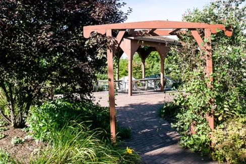 Woodsedge-Exterior09