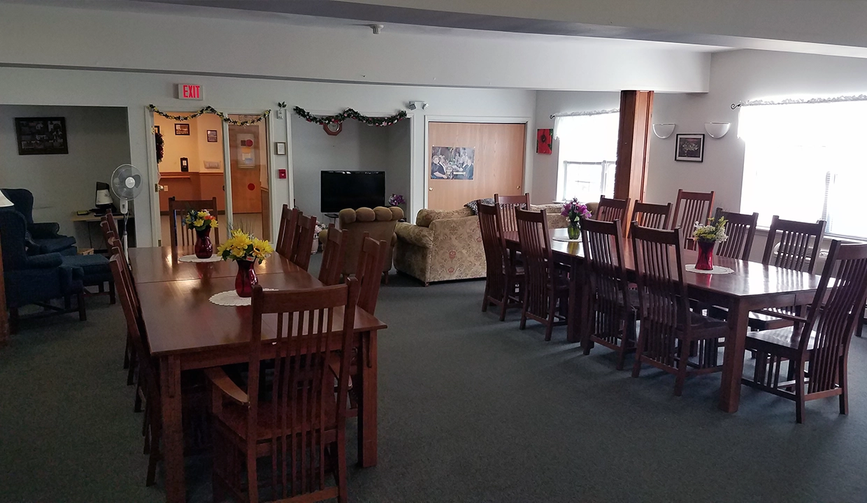 HollyManor-CommunityRoom02