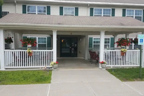 HollyManor-Exterior06