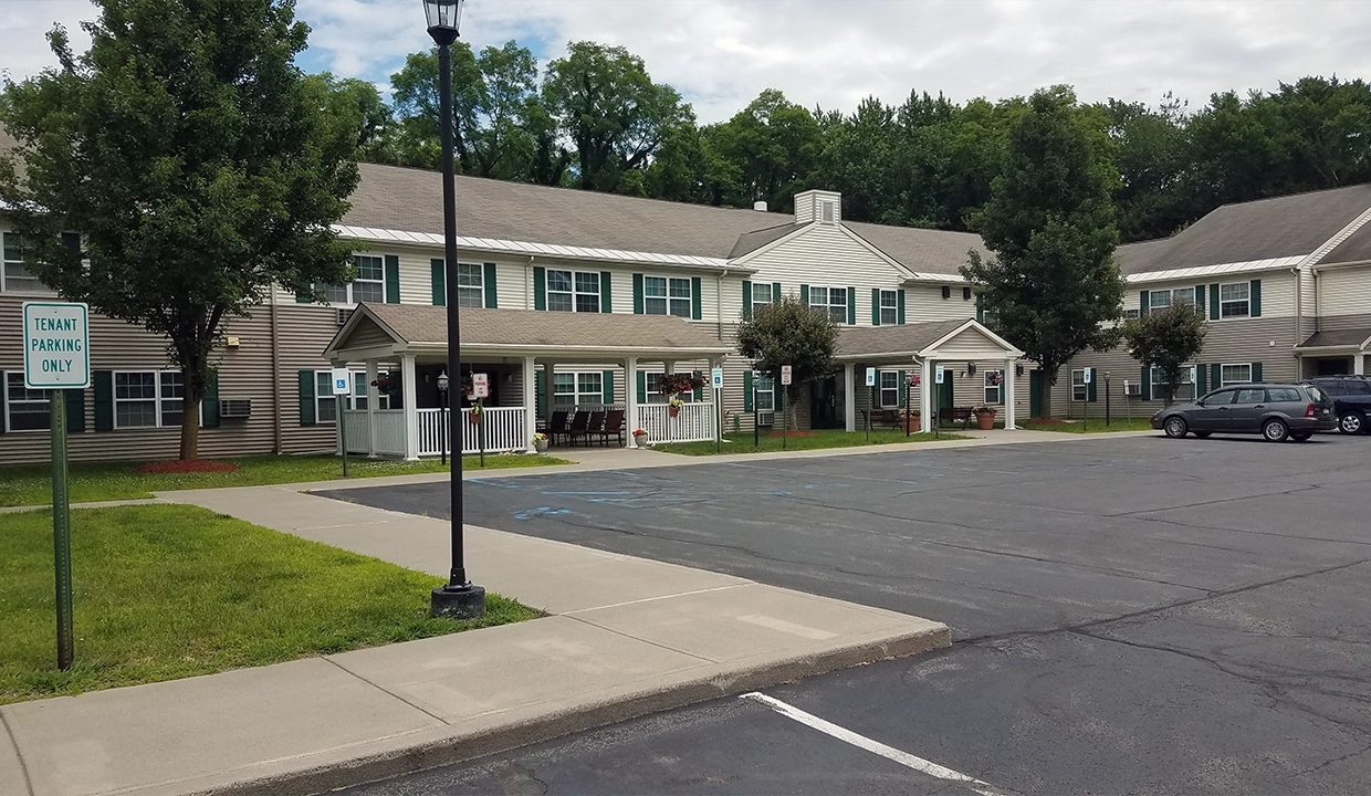 HollyManor-Exterior07