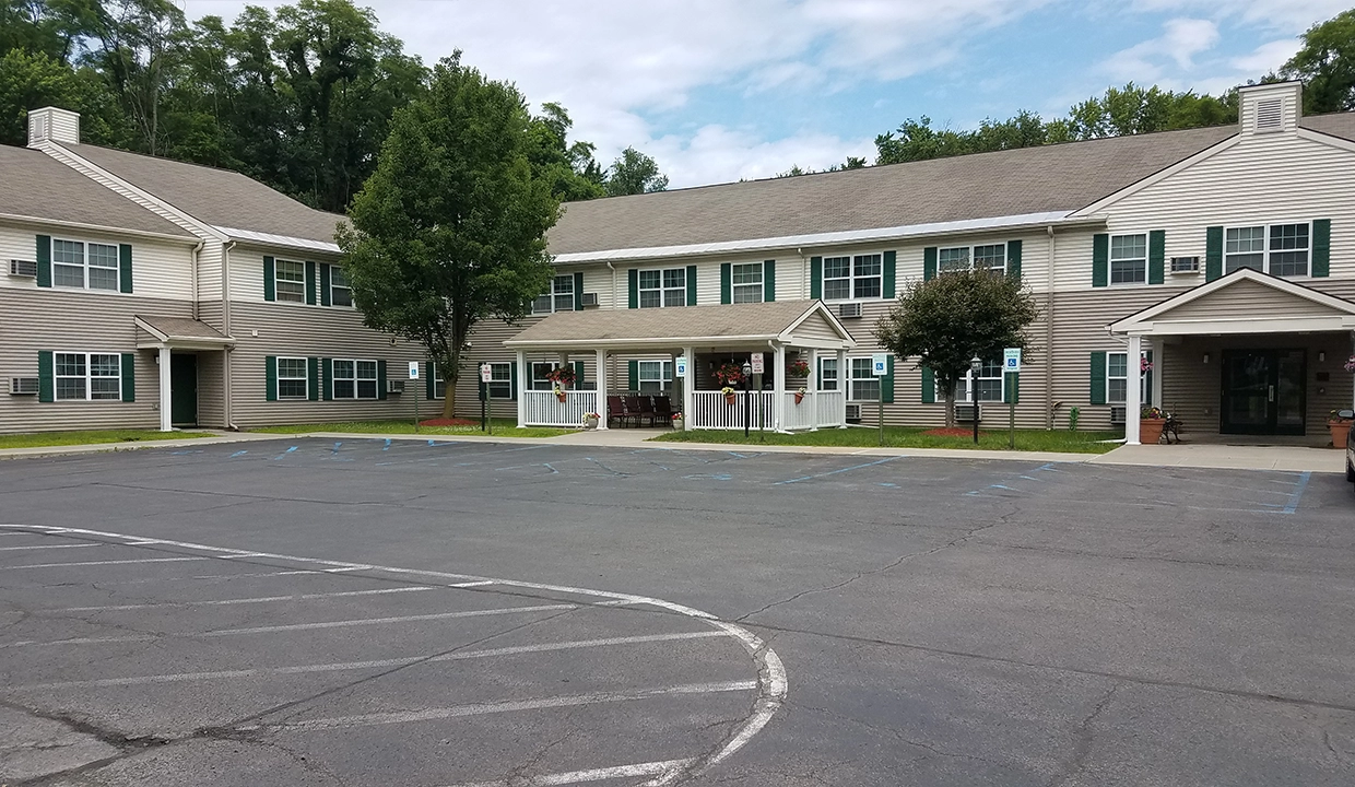 HollyManor-Exterior08