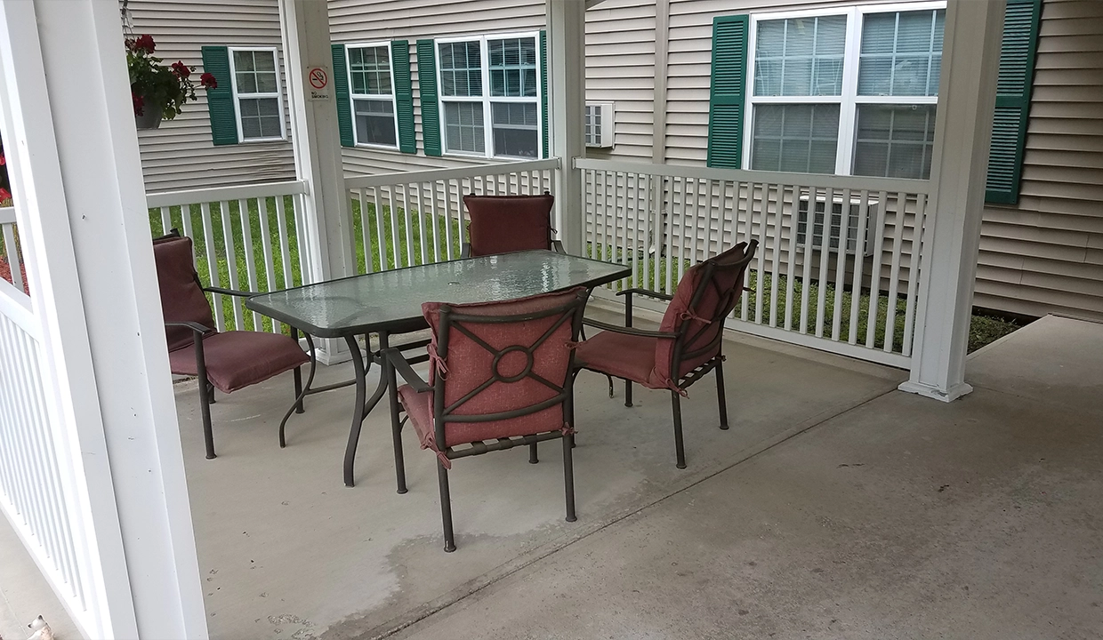 HollyManor-Exterior09