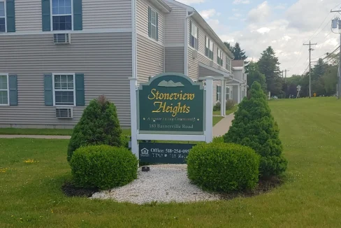 Stoneview-Exterior01