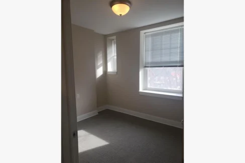 Kingsborough-Bedroom03