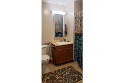 ValleyView-Web20023-Bathroom01